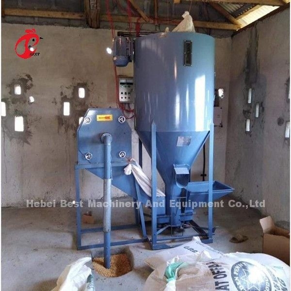 Mieszalnik pasz System przetwarzania paszy 3kw 0,5 tony dla zwierząt hodowlanych Emily